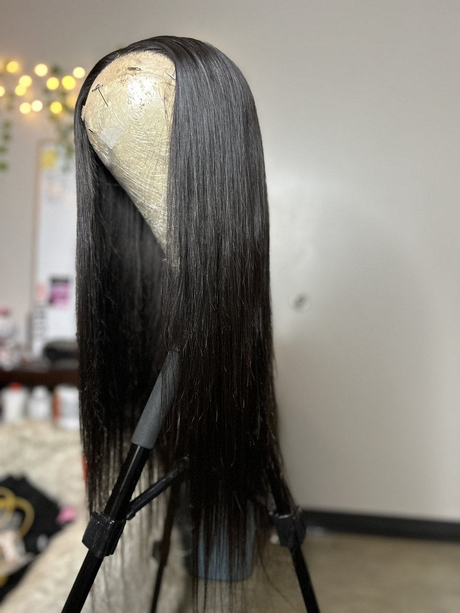Poundcakedream's tweet photo. Hey y’all I will have 2 wigs on hand tomorrow at the pop up shop from 11-3 in the ballroom 💗 Come shop The Dreami Experience 💗 #ASUTwitter https://t.co/WdnzyXSfAy