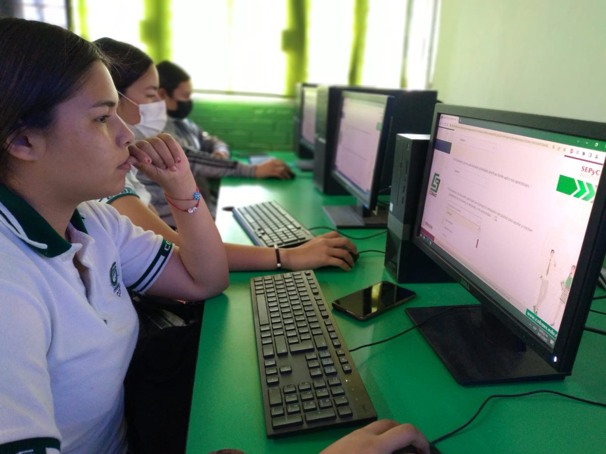 COBAES_07's tweet photo. #CobaesNoticias 🗞 | #Estudiantes del #Plantel07, coordinados por el Ing. @FdoSing, realizando la #Evaluación ✅ de #Planes y #ProgramasDeEstudio correspondiente al #Semestre2022B con el objetivo de evaluar y mejorar la aplicación de los mismos | @SanInzunza @LydiaMariaL https://t.co/cnNKqbXTIT