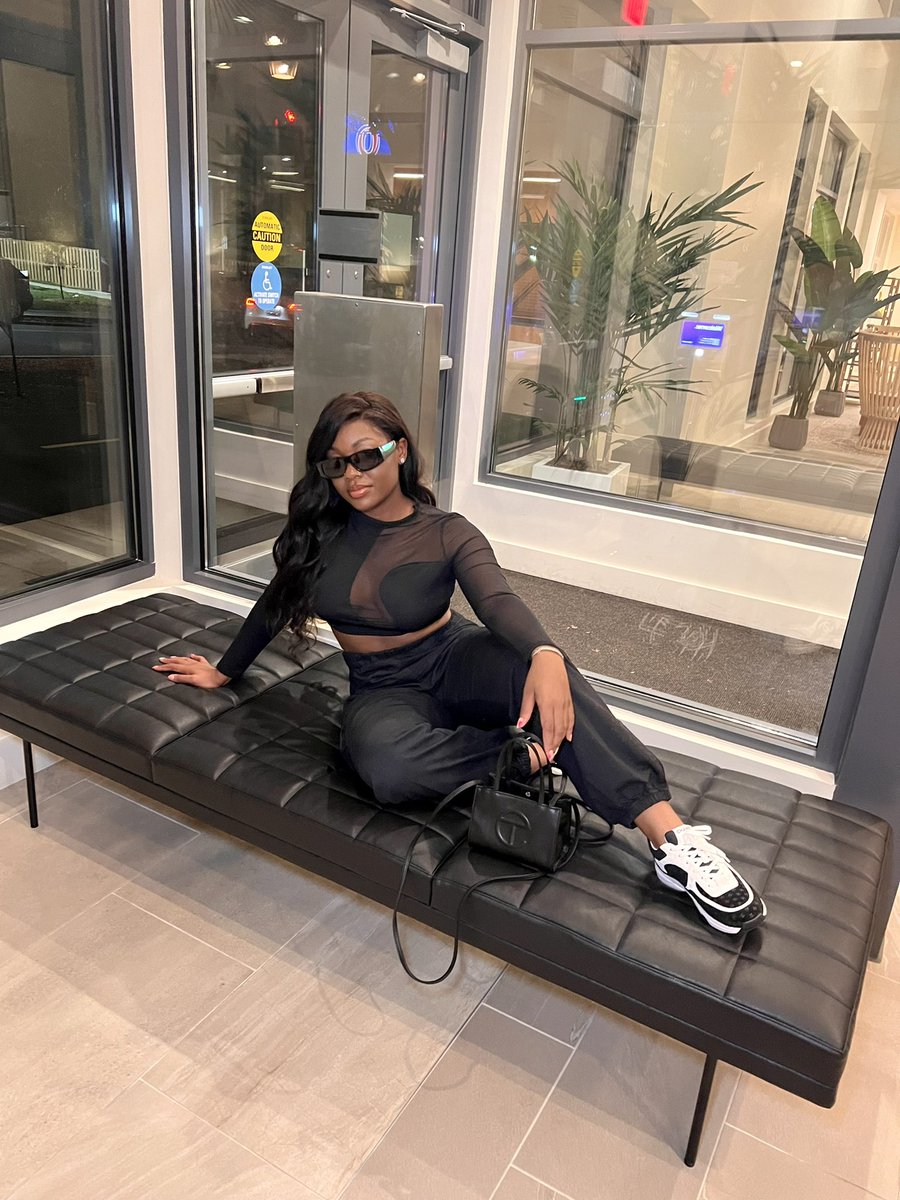 _ExquisiteBeing's tweet photo. Looking good is good business https://t.co/o9g2bYe0tr