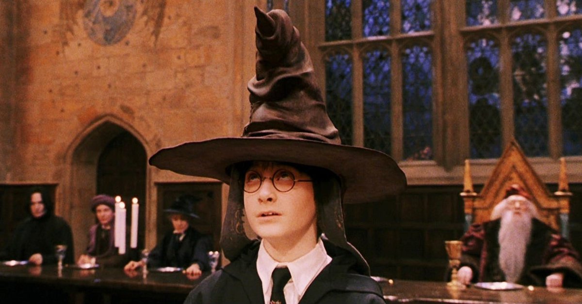 Leslie Phillips, peminjam suara Sorting Hat dalam Harry Potter, telah meninggal dunia pada usia 98 tahun.