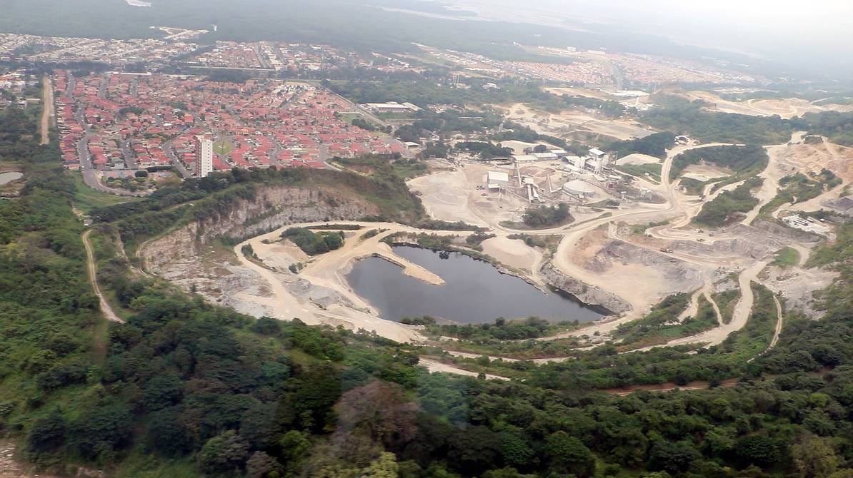 ViaLaCostaLucha's tweet photo. Sra. Candidata @CynthiaViteri6 somos el Colectivo Ciudadano Vía a La Costa Progresa y tenemos la siguiente pregunta: En su Administración Municipal cuál va ser su gestión en lo que corresponde a las canteras y minas que se encuentran en #ViaLaCosta ?? https://t.co/OuLXI4Daaz