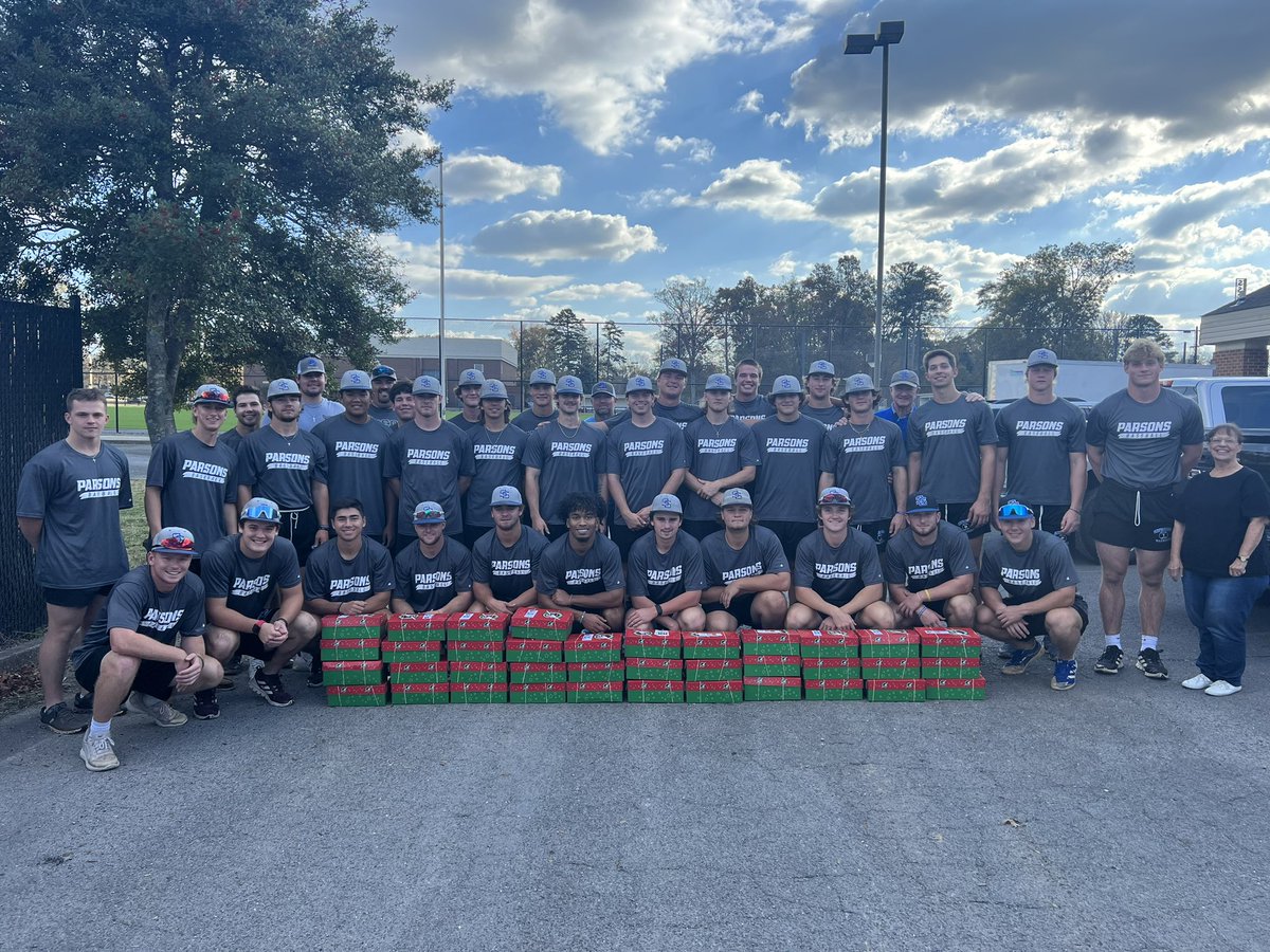 Parson Baseball delivered  37 boxes to Operation Christmas Child! <a href="/OCC_shoeboxes/">Operation Christmas Child</a>