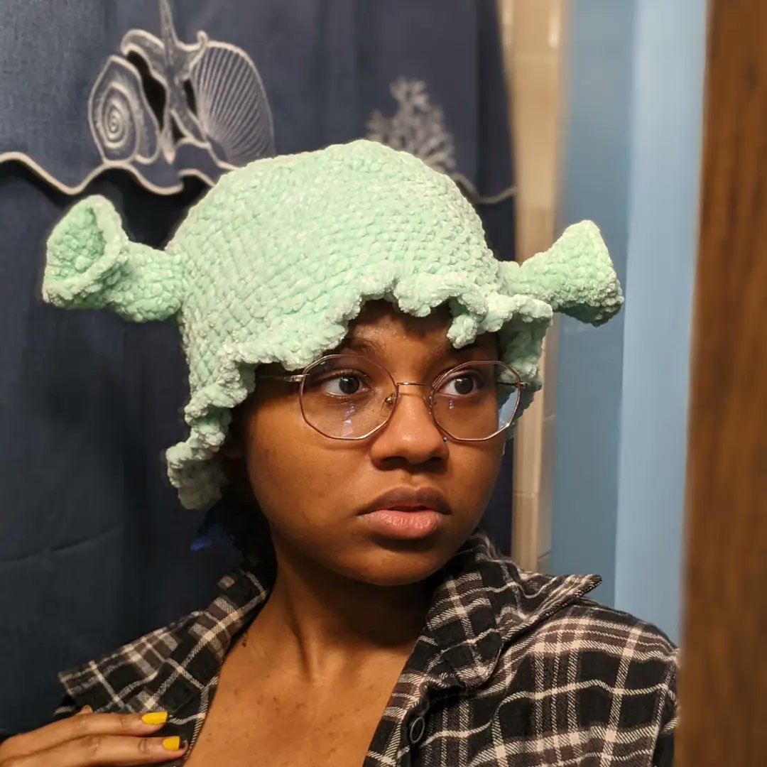 Essence_of_Tiff's tweet photo. Would love to finally sell some crochet hats now that the weathers cold!
Here are some available designs! Check out the other ones i can make below! https://t.co/4npYAmwUOd