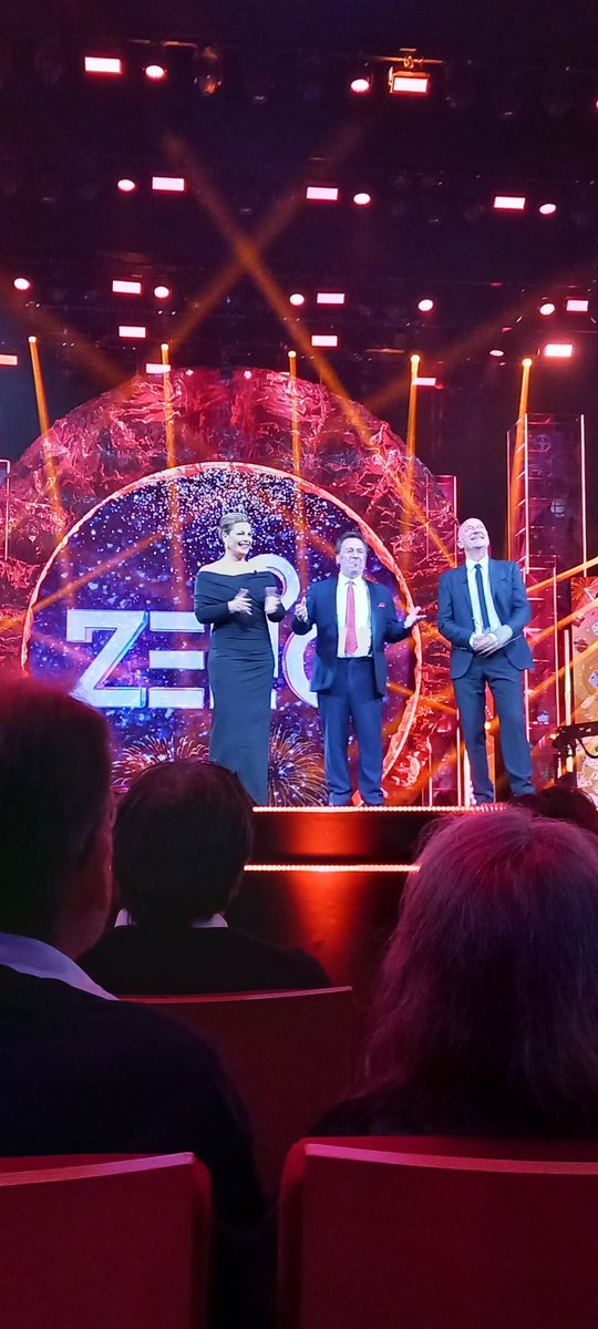 pesce67's tweet image. Vanessa...sei bellissima.
#Zelig