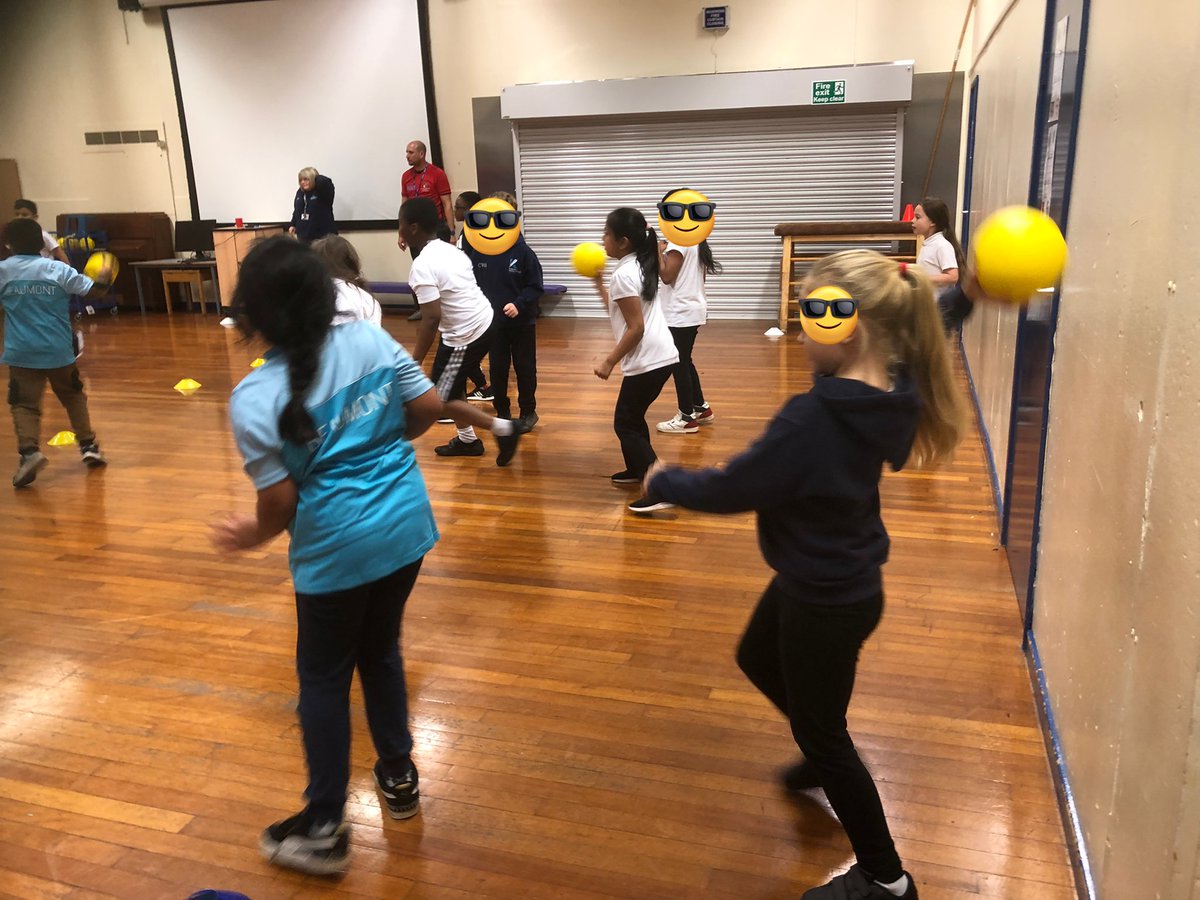 NewsomeHighSPIN's tweet photo. Fab dodgeball event this weekend for y3&amp;4 pupils at Oak PS. It was attended by 60+ from @mountpleasantps @BeaumontPAc @OakCEPrimary @kirkheatonsch All had a great time - lots of smiles and red faces! https://t.co/q540F0LBWq