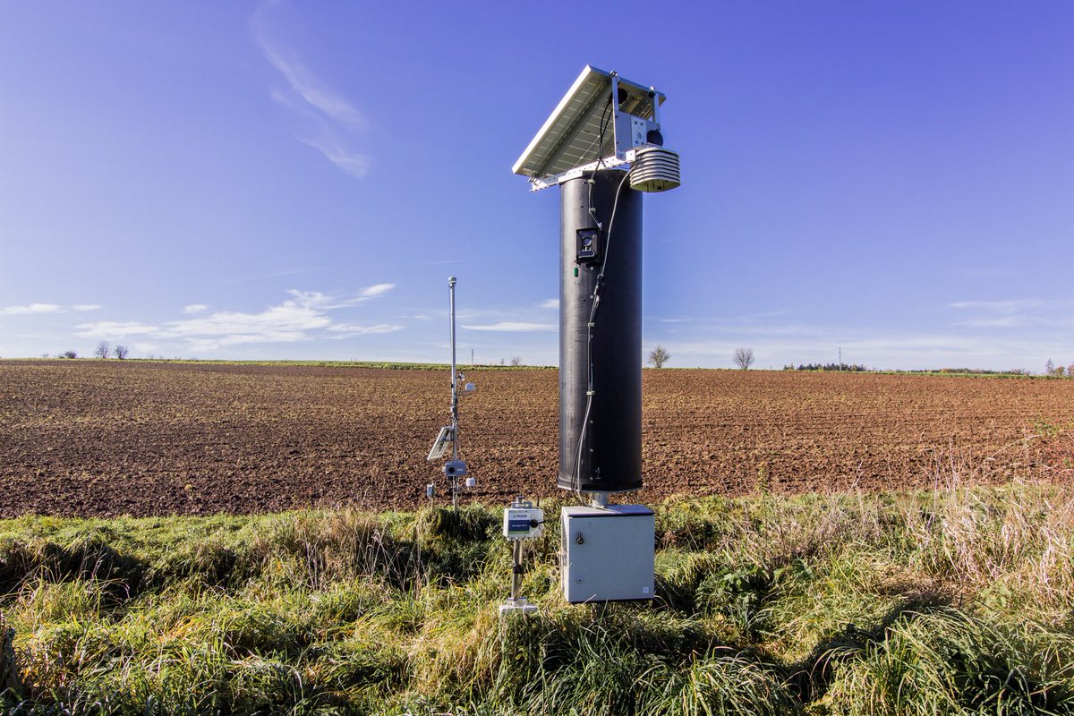 Jsemterrence's tweet photo. Fieldwork day at Nučice experimental catchment in the Czech Republic.
#catchment #catchmenthydrology #hydrology #agriculture #agriculturalcatchment #smallcatchment #farmland #fieldwork #nature #wheeltracks #runoffgeneration https://t.co/IskCkTBPCC