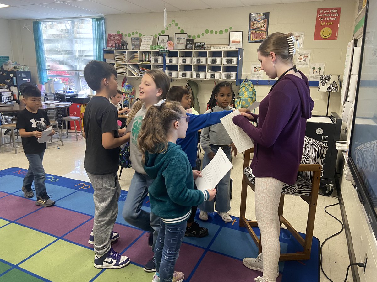 MsMason3rd's tweet photo. The results are in! We enjoyed learning about elections and campaigning. We will enjoy delicious POPCORN tomorrow! Then our teacher went to #vote for real. #ElectionDay https://t.co/3WjOJH9zAW