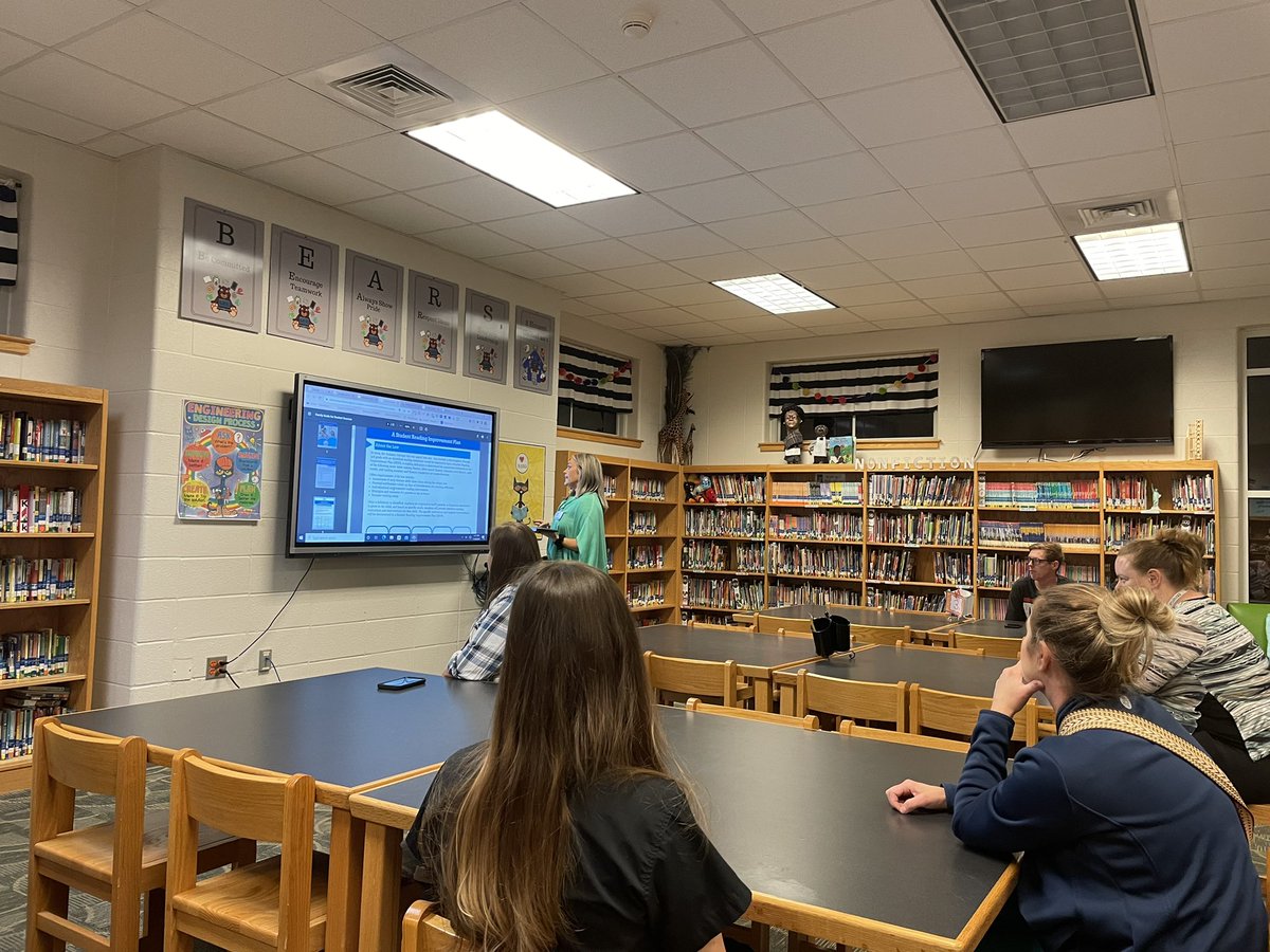 ogle_susan's tweet image. Parents as Partners workshop at LES! These coaches are amazing!! @TCBOE @TCBOE_LES @Woodruff_LES @Whitney_OKelley @KBensonLES