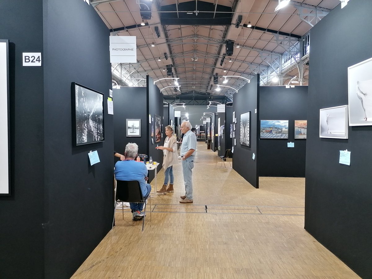 calixto6's tweet photo. Salon de otono de Paris. France 2022 https://t.co/5MLE7xHrrA