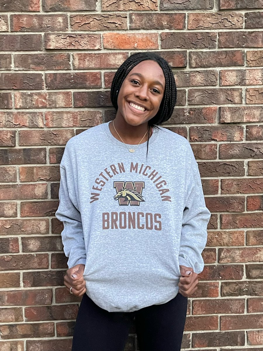 _leahrichmond's tweet image. I&apos;m so excited and blessed to announce that I will be continuing my academic and volleyball career at Western Michigan University! I want to thank my family, friends, teammates, and coaches for their continued love and supoort I can&apos;t wait to be a bronco!      💛🤎 #GoBroncos