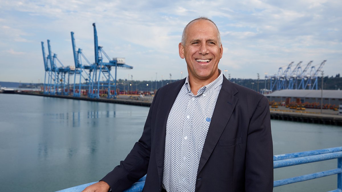 Another familiar face appears in <a href="/PLUNEWS/">Pacific Lutheran University</a>'s series, #LutePowered! In this profile, <a href="/SeaportNW/">The Northwest Seaport Alliance</a> CEO John Wolfe discusses his career in #maritimeleadership. Read more: bit.ly/3zUsdzX.