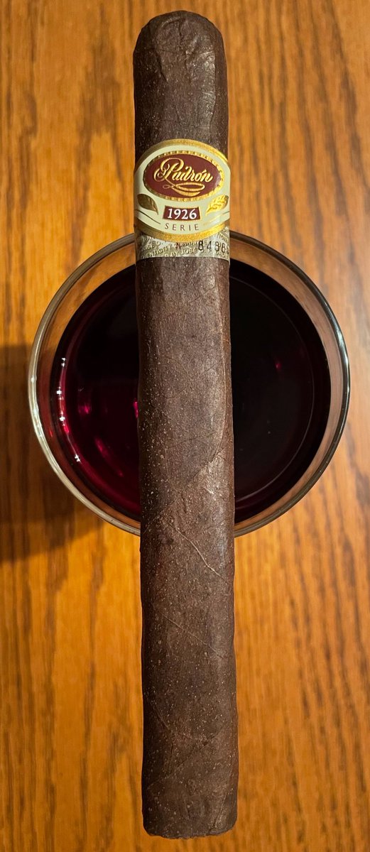 LoverOfCigars's tweet photo. Cheers! #SOTL #BOTL https://t.co/rGFoKXVVrZ