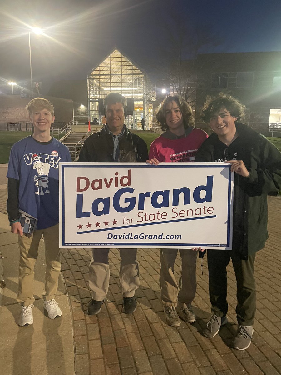 DavidLagrand's tweet photo. SO MUCH enthusiasm for voting and democracy at GVSU and in Allendale tonight! That’s the #LakerEffect If you’re in line by 8pm, stay in line. Make your vote count https://t.co/6sGprQUd6q