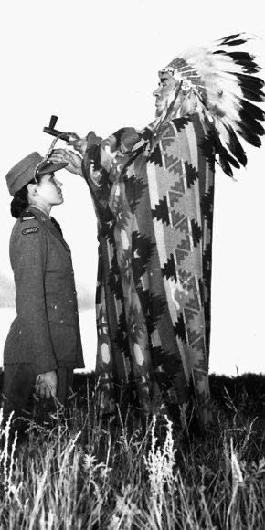 Jennifer Ferguson (@fergeeksongirl) on Twitter photo Nov 8 is #IndigenousVeteransDay Ss at @CalgaryAcademy honour with gratitude the contributions and sacrifices of Indigenous veterans in WW I, II & Korean War.
Learn more about #Indigenous #veterans - use the link to view PDF resource from <a href="/TrentUniversity/">Trent University</a> trentu.ca/education/site… Nov 8 is #IndigenousVeteransDay Ss at @CalgaryAcademy honour with gratitude the contributions and sacrifices of Indigenous veterans in WW I, II & Korean War.
Learn more about #Indigenous #veterans - use the link to view PDF resource from <a href="/TrentUniversity/">Trent University</a> trentu.ca/education/site…