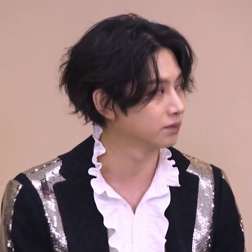 heechularchive's tweet photo. https://t.co/En4zj5fVuu