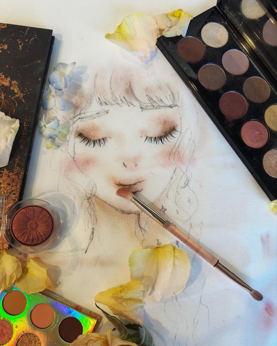 「added real flowers!! 」|lily 🌸のイラスト