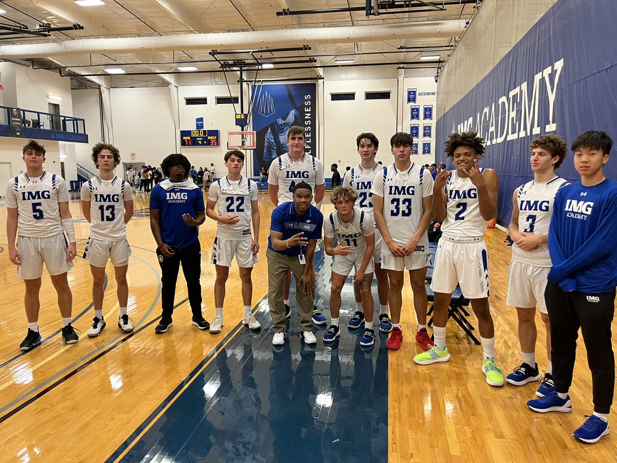 IMGABasketball's tweet photo. Convincing 71-35 Varsity White W over DME #imgafam #imgacademy https://t.co/PxnYi144Q3