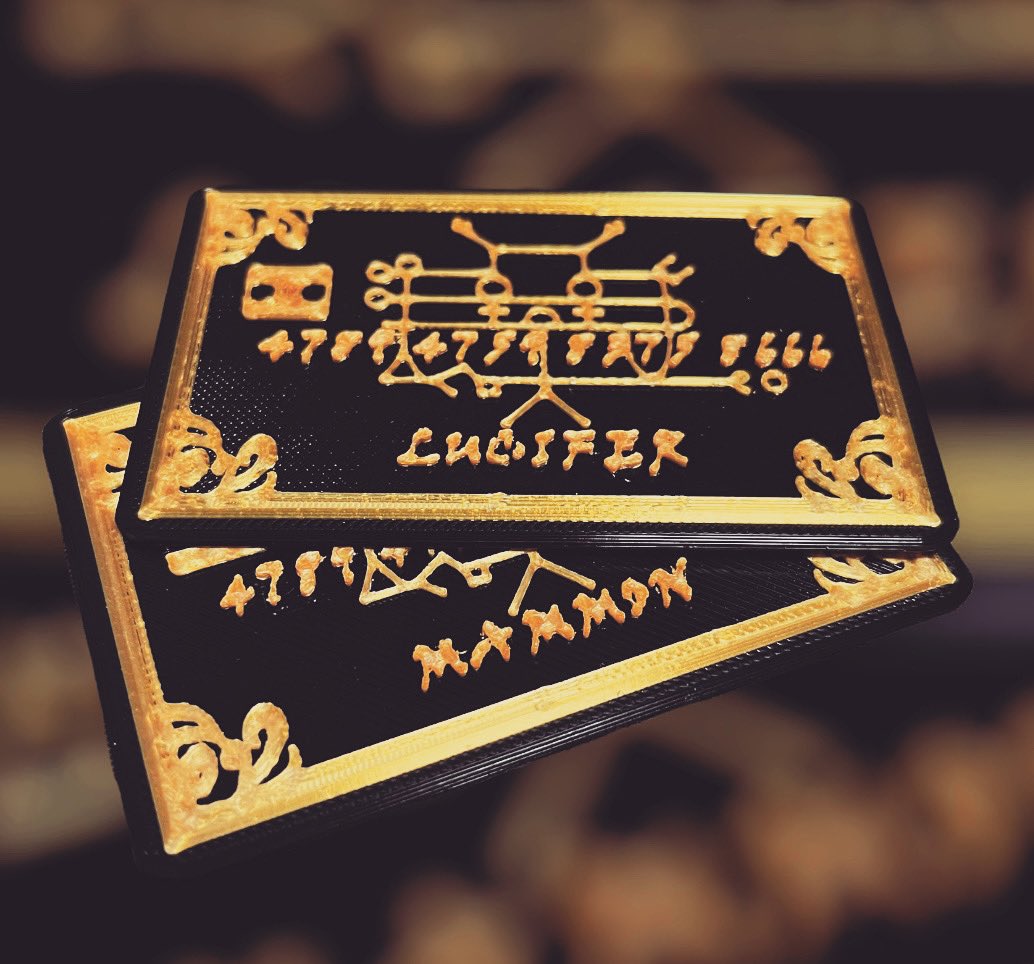 2MakiDesigns's tweet photo. Goldie Goldie 🥰
.
Available at https://t.co/N6DFBY56Mx
.
#obeyme #obeymecosplay #lucifer #mammon #mammoncosplay #mammonobeymecosplay #obeymemammon #obeymemammoncosplay #goldie #3dprinted #cosplayprops #2makidesigns https://t.co/iCFXmet0a2