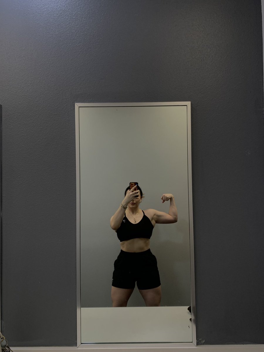 Muscle Mommy <3