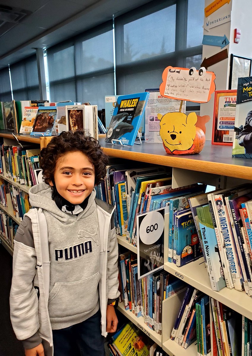 Bombonayah's tweet photo. Hamza participated in Pumpkin decorating contest. He choosed #FindingWinnie book for decorating his pumpkin 🎃 
Author: @lindsaymattick 
@SEESr3 
@EllieContreras5 
@Falcon_Wixtrom https://t.co/aK9L7iNt5F