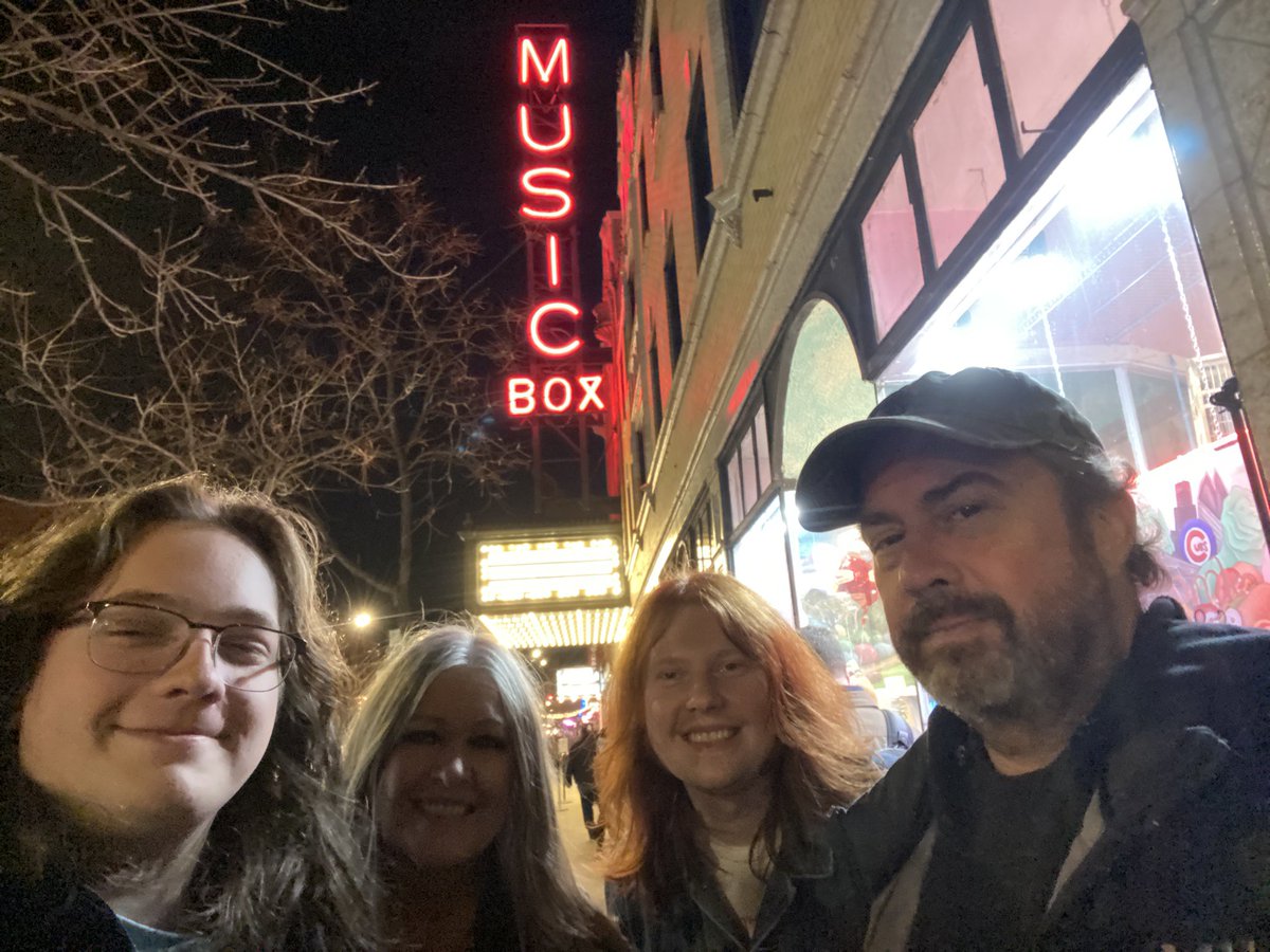 Clerks III with these 3. <a href="/ThatKevinSmith/">KevinSmith</a> <a href="/BrianCOHalloran/">Brian O'Halloran 💙</a> <a href="/musicboxtheatre/">Music Box Theatre</a>