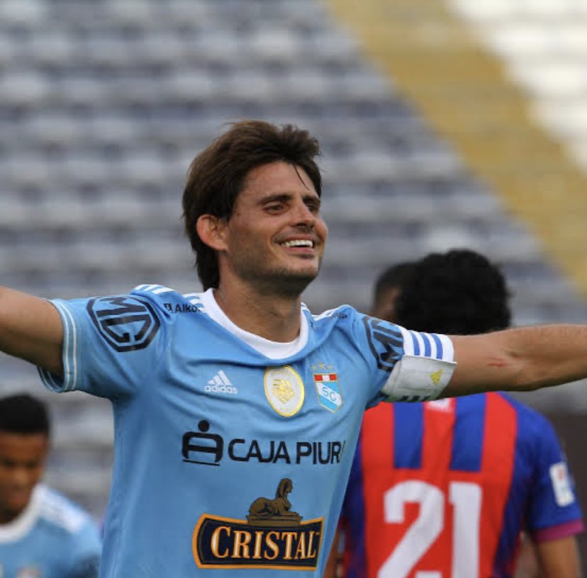 jmvg160401's tweet photo. Omar Merlo dejará de ser jugador de Sporting Cristal. La dirigencia tomó la decisión de no renovarle el contrato. 
➡️Vendrá en su reemplazo un back extranjero.
➡️Estuvo 5 temporadas donde salió campeón nacional dos veces, disputó 205 partidos y anotó 13 goles
@SoyPitazoFinal https://t.co/Aq4jc1V5MV