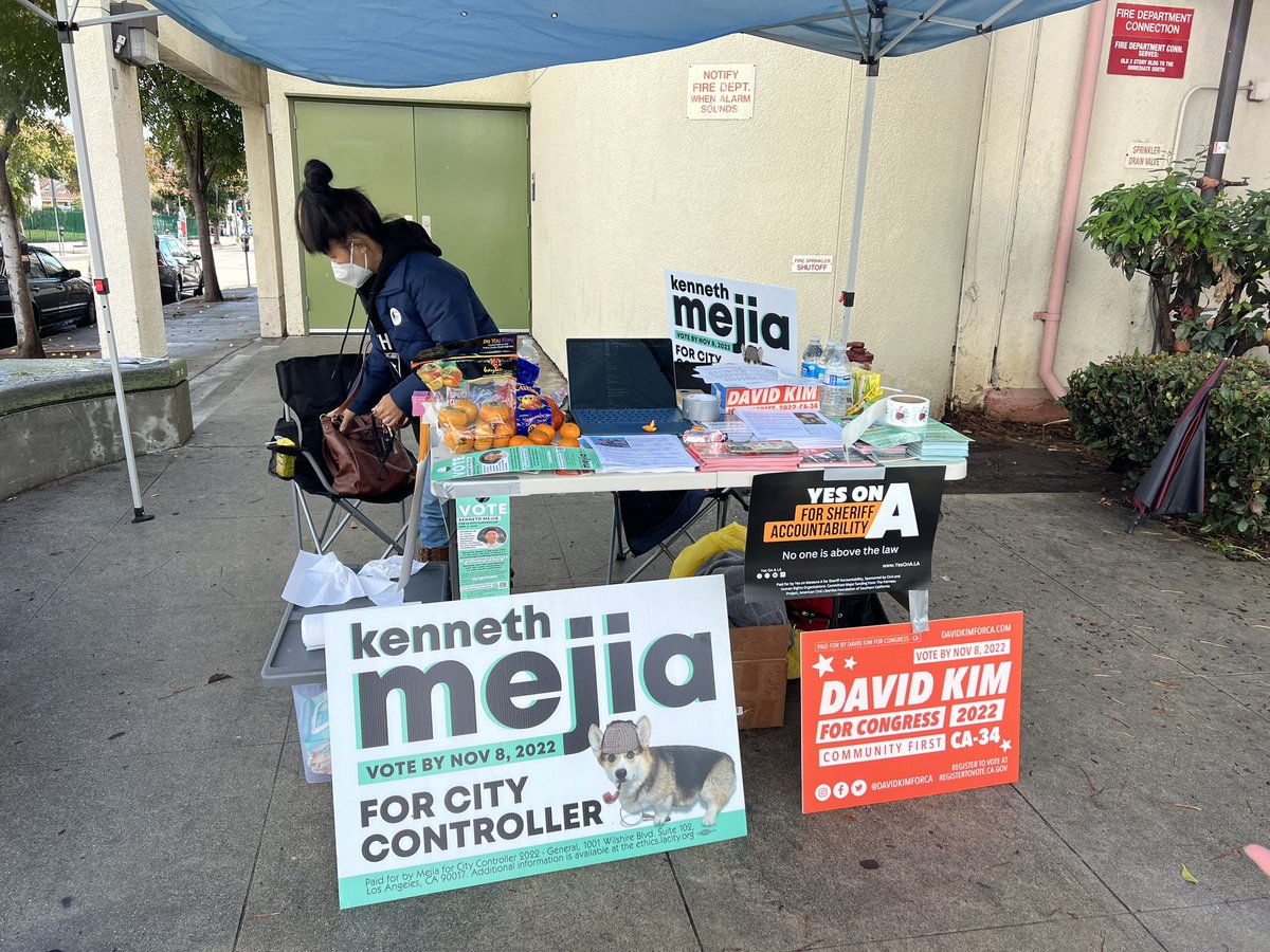 A very beautiful morning in Chinatown today with tenants, tenant leaders, and tenant organizers at work making sure people were ready to vote and had the Cantonese/moral support they needed (esp. since there was no support in the primaries, and we were not allowed to help)! ☀️