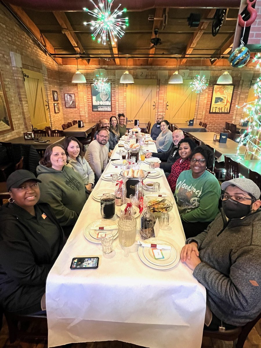 StacyMarie_1976's tweet photo. ASDS Appreciation Week District Lunch!!!! Thank you to our DM, DHRM & Angel for putting together a wonderful lunch!! #connies ! #D65 #Central #ASDS @MikeRousek @D65Hutch @1974Rashane @gawill4j @HomeDepot1980 @DanRyan1914 @LoganSquare1961 WE ARE THE BESTTTTTTTT #D65 https://t.co/dTw64IpiGR