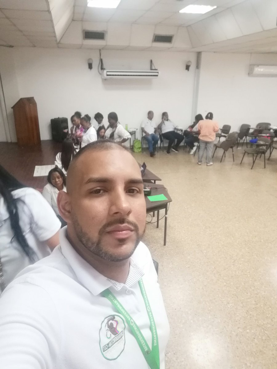 SINTRABIENESTA4's tweet photo. Reunión líderes Sintrabienestar Cali. Unidos por los trabajadores. @sintrabienesta3 @mariomflorez1 @AnaMariaArev @cutcolombia @cutvalledelcau1 @maltescut1 @diogenesorjuela @sindesenacol @sintraemcali @juanlastre1 @catilinaria6 @Sintrabienesta5 @MiguelRinconB @QuelisSevillano https://t.co/CXat9PThZr