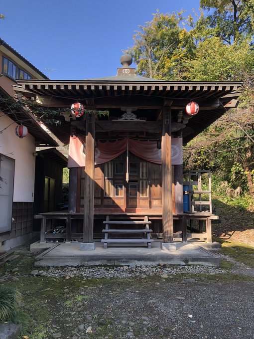 昨日は真っ暗だったので、ザ ・不気味でそれも良かったが
いいじゃないか、こう言うのでいいんだよ、こう言うので 