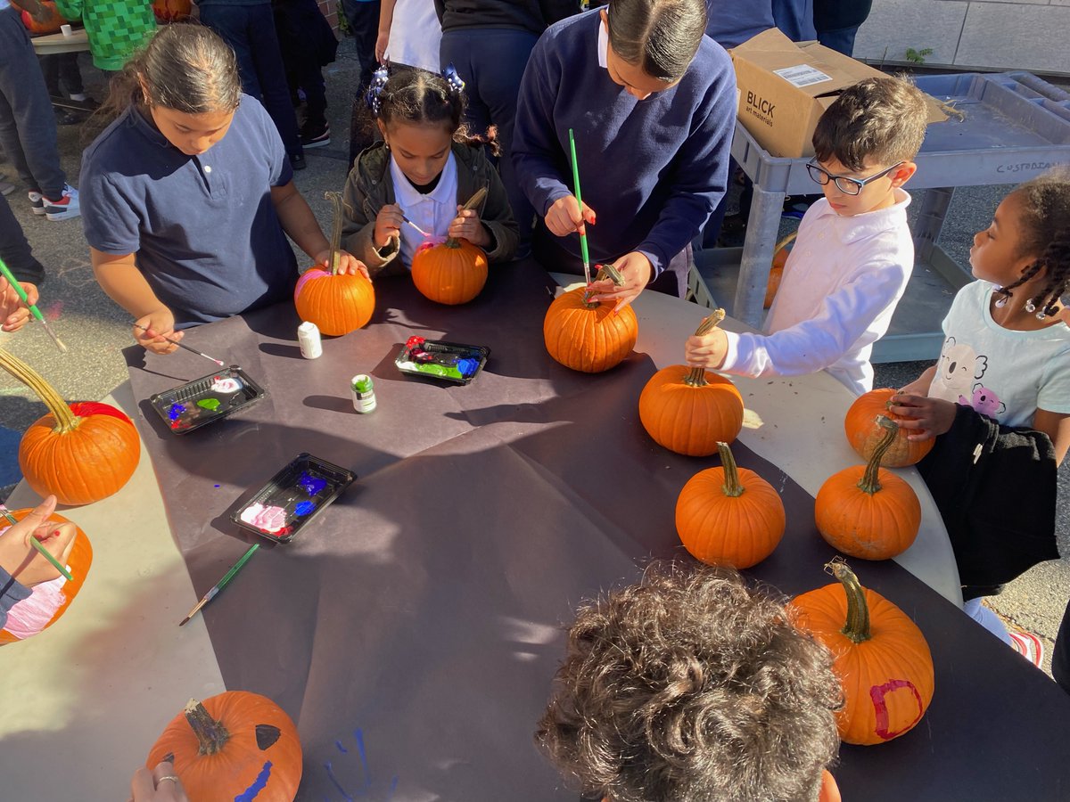 MiddleGuilmette's tweet photo. GMS would like to give a special thanks to @groundcarema for donating pumpkins to our students last week! Eighty students across all grade levels worked together to create beautiful pumpkins that can be seen throughout the school! https://t.co/DkjcrDA1gd