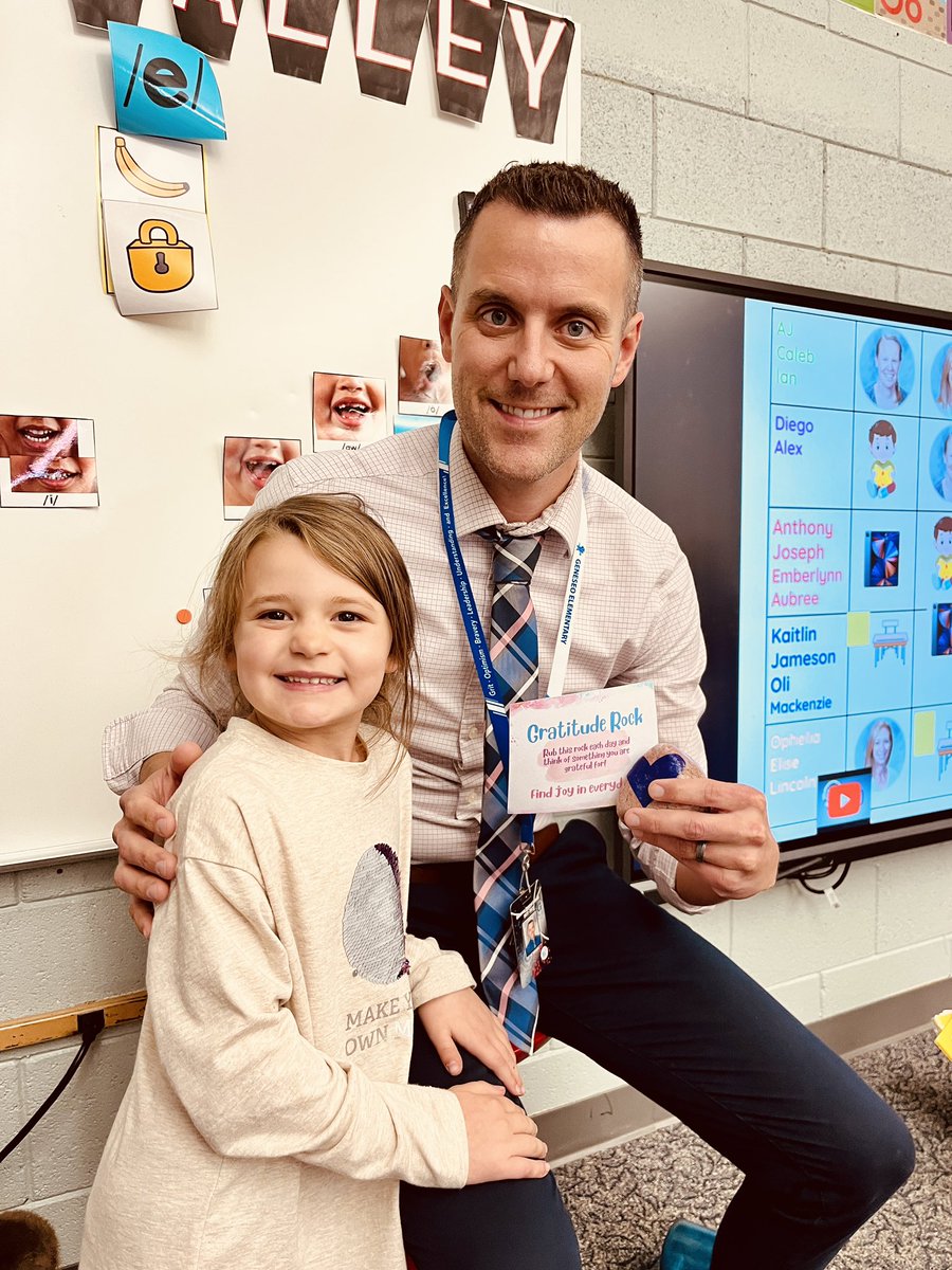 mistervanepps's tweet image. Gratitude is a big word but @jdcteach4all’s Kinders have conquered it. They shared all they have learned about gratitude and gifted me and other staff members with gratitude rocks.