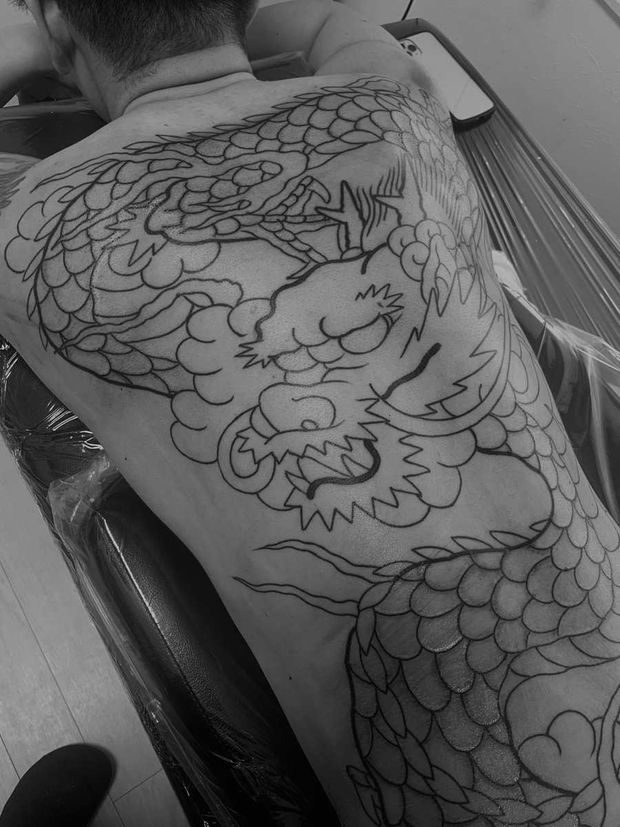 ryusdesign2's tweet photo. Work in progress 😊#japanesetattoo #irezumi #fussa #tokyo #ryusdesign #ryuichiro #yokotaairbase #classictattoo https://t.co/V5KOhkRbNO