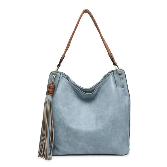 cmlande's tweet photo. So good I had to share! Check out all the items I'm loving on @Poshmarkapp from @fetchpowers #poshmark #fashion #style #shopmycloset #oneteaspoon #unbranded: https://t.co/pcOsXkGIiZ https://t.co/7sCQSRfo35