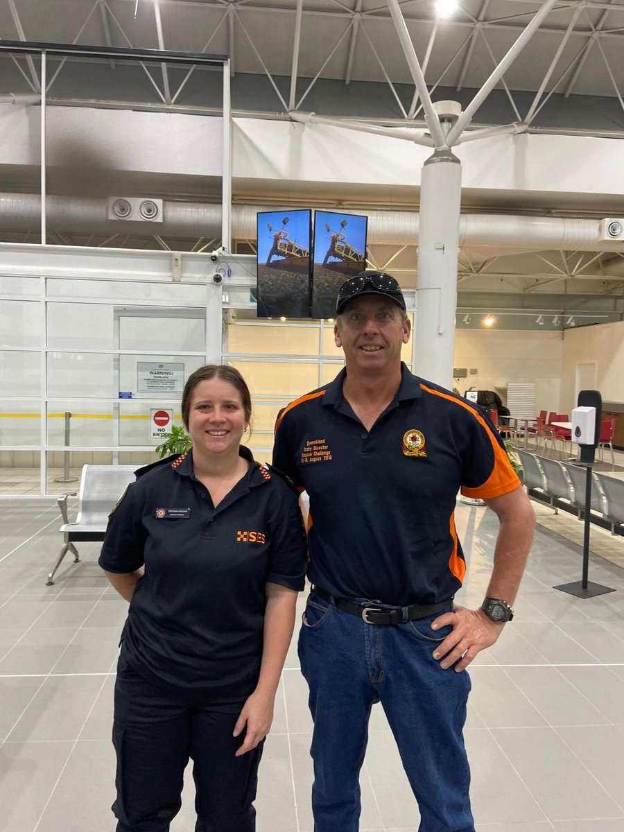 QLDSESVA's tweet photo. The team from QSES Central Region doing an amazing job on deployment to NSW helping the community during flooding.  A big thank you team.
Stay safe and thank you for your service.
@QLDSESVA @QldFES 
#qldses #qldsesva #qfes https://t.co/3Qux2BpuT4