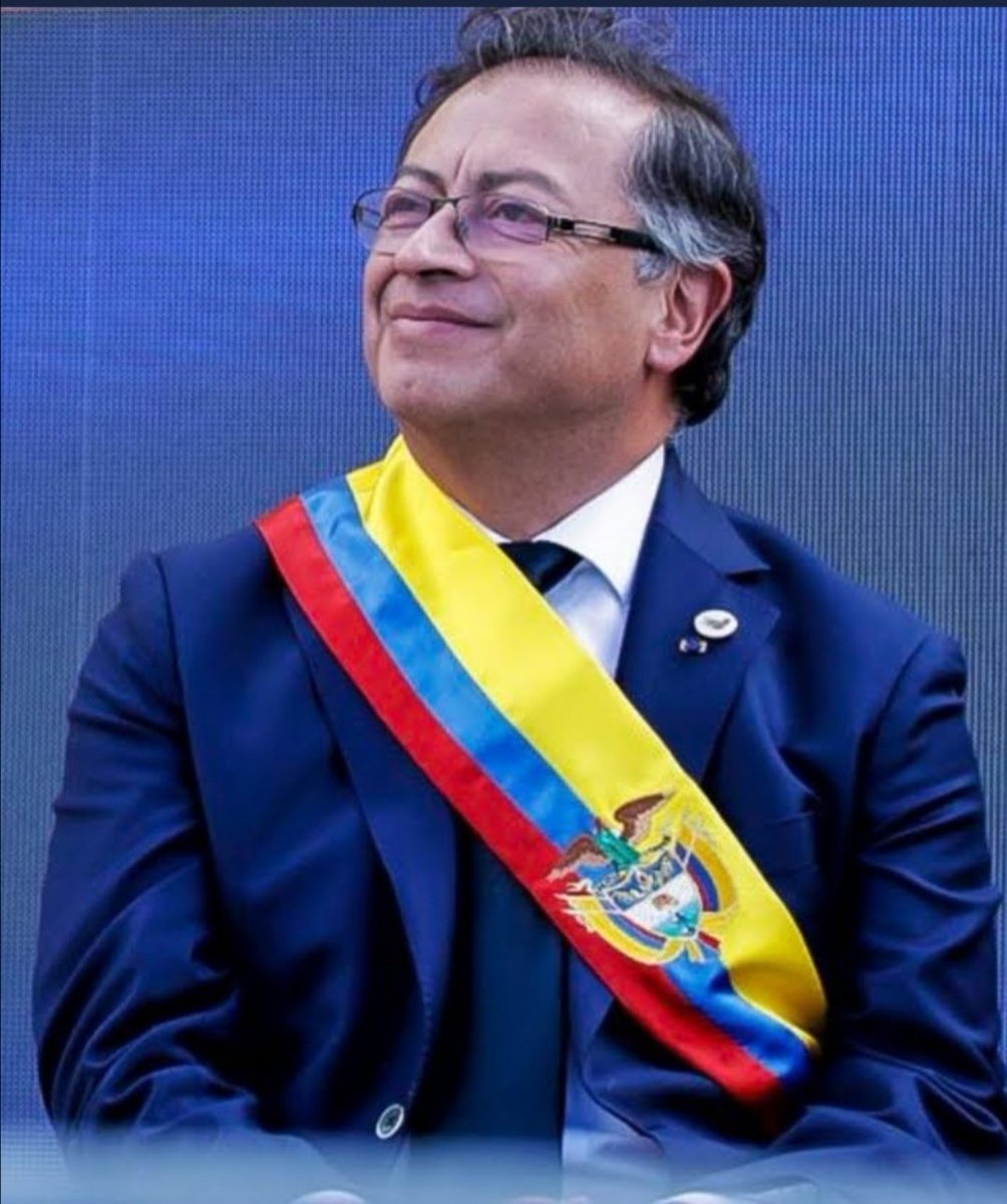 Modongo5's tweet image. Lord petroski, presidente del pueblo