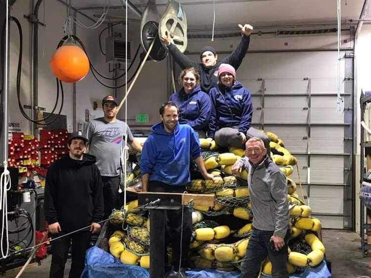 CopperWatershed's tweet photo. Nicole Baker of Net Your Problem visited Cordova to help CRWP host a Community Chili Night to celebrate filling a full 40 ft container of baled gillnet and seine web in one summer! Thanks to our volunteers and partners for making the net recycling program successful!♻️
#cordova https://t.co/HEbS9eurj0