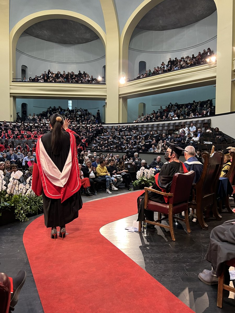 CarolynLCummins's tweet photo. @UofTPharmacy We had a great day celebrating all the #PharmSci grads! A few photos of grads from @PardeeLab @KelleyLabs @cumminslab and Uetrecht lab! https://t.co/UPYTWaWQVy