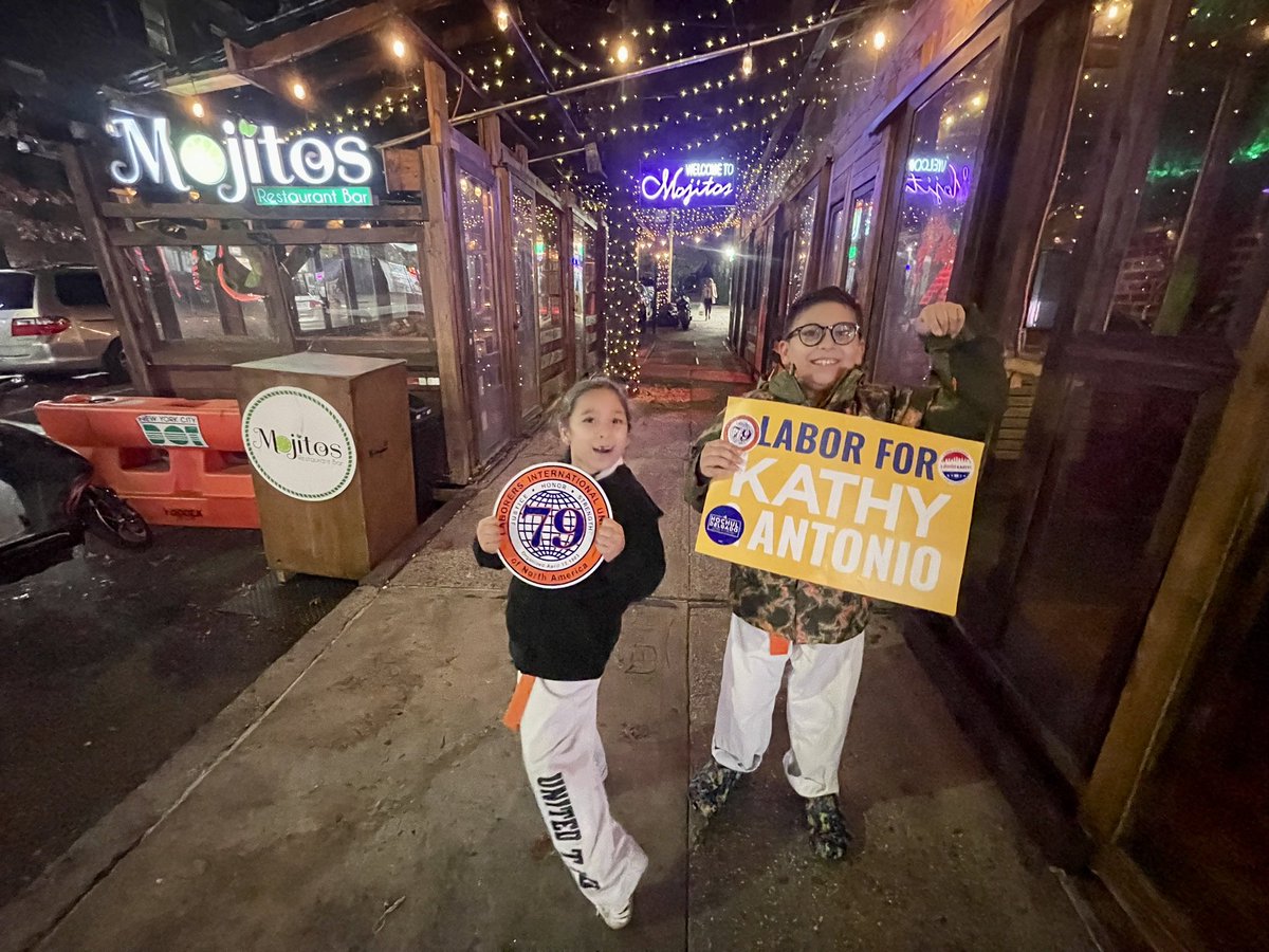 ABAD_LaBoReR's tweet image. STILL TIME LEFT TO GO VOTE FOR KATHY HOCHUL!!!! #local79