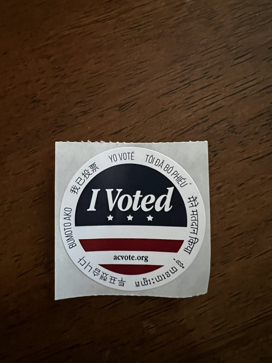 #IVoted  Happy Election Day! First time voter here 🎉🇺🇸!