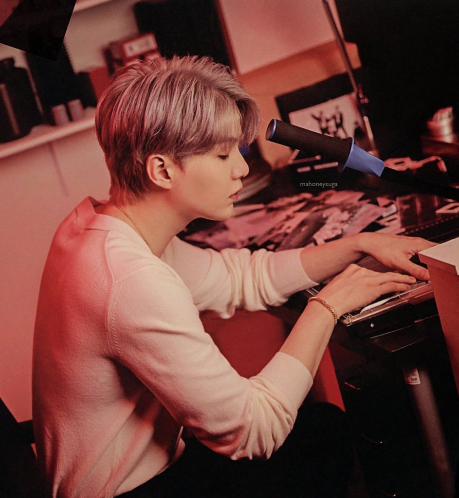 new_moon_suga's tweet photo. #MAMAVOTE #BTS @BTS_twt https://t.co/fw5BIoMWXu