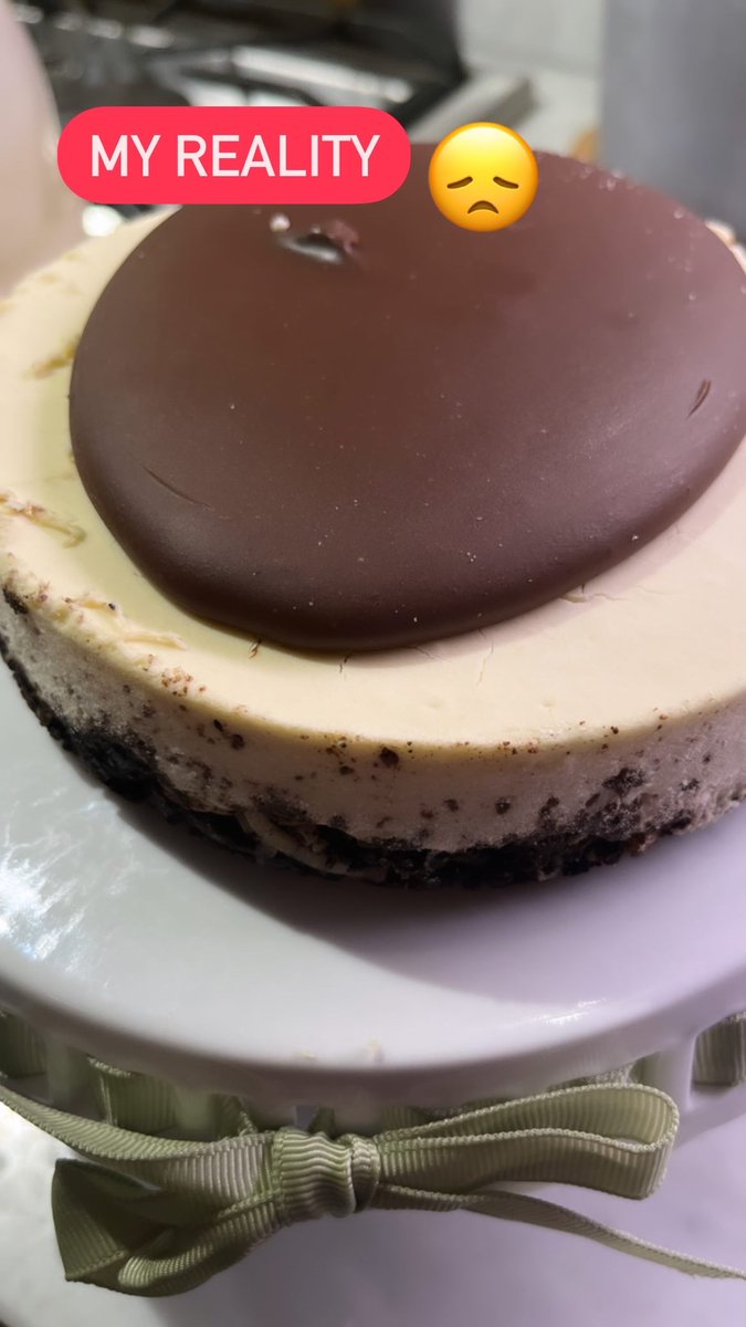lohahi_lori's tweet photo. #heyPC @PresChoice @loblawco This grinchy cheesecake is going to ruin Christmas. 😞 🌲 https://t.co/P9ix0n3wMQ