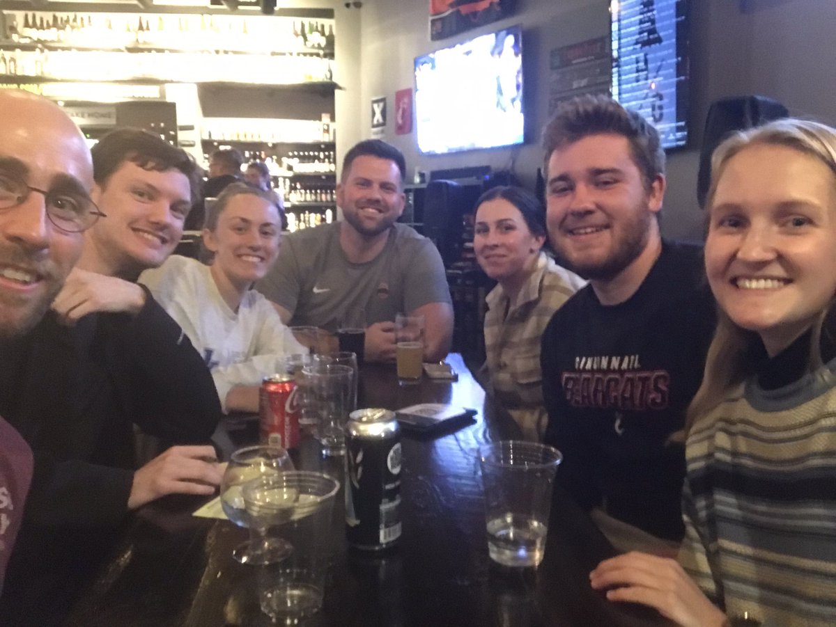 32_allison's tweet photo. Trivia night 😎 #ProSackersAndDrew @Higher_Gravity @FiftyWestBrew @TWATlovers https://t.co/mVfi4nRXiI