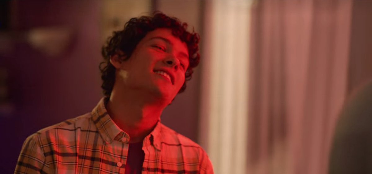 pocketsizedomar's tweet photo. on its own marcus dragging simon to sing at karaoke when he explicitly says he doesn’t want to isn’t a big deal but do you ever think about how that’s a foreshadowing of their whole relationship aka marcus dragging simon into something he says he doesn’t want https://t.co/4TaPD6K2NI