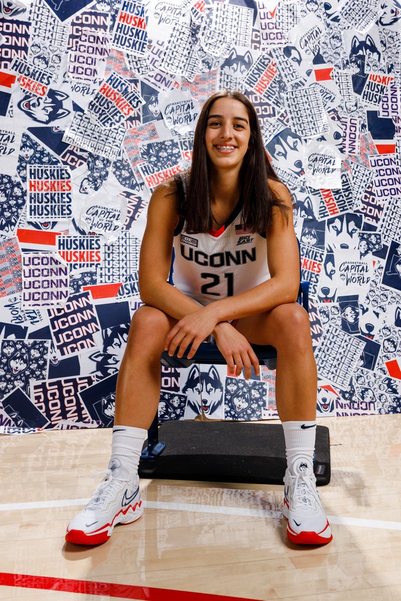 UConnWBB's tweet photo. The first UConn player from Portugal. 

Vamos, Inês 🇵🇹 https://t.co/qQ9BOXMQJ9