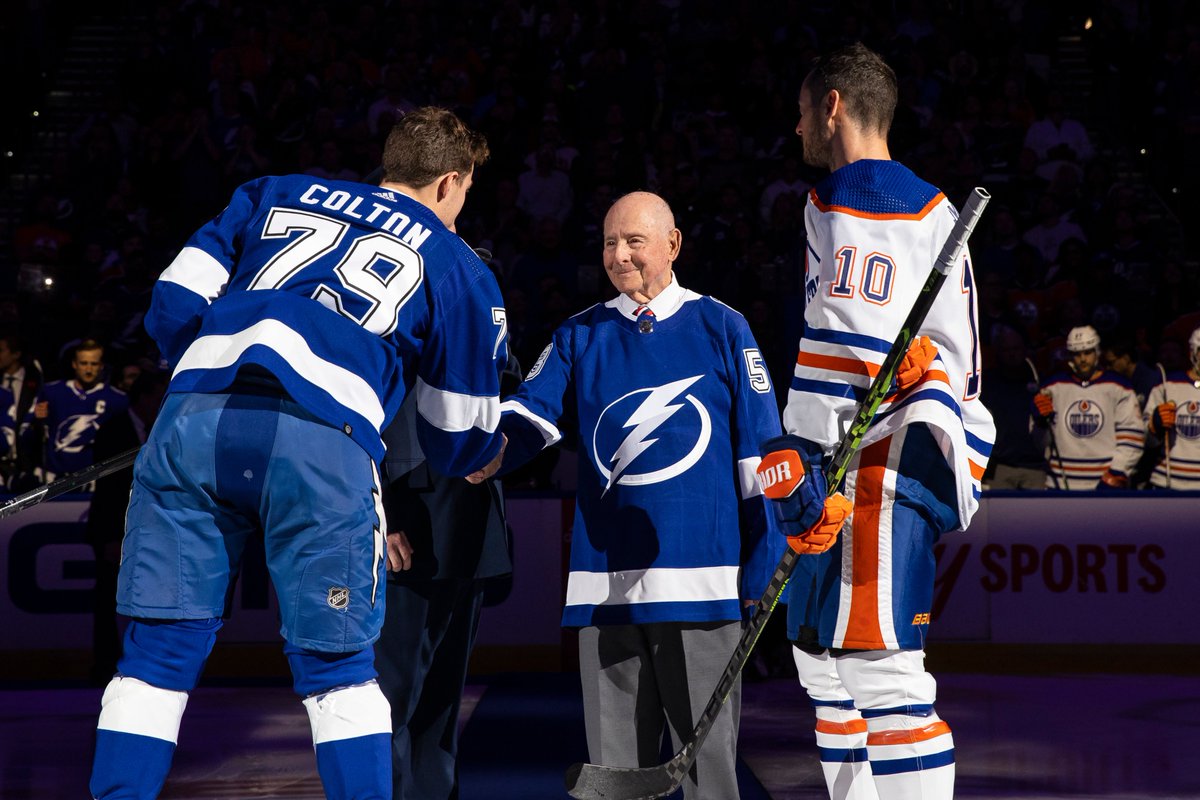 Honored to be joined by 92-year-old US Army veteran LTC Rolfe Arnhym, US Army, retired, for tonight's ceremonial puck drop.

Join us in thanking Rolfe for his 20 years of service to our country!
