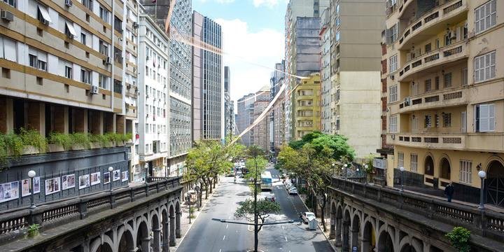 psicopreto's tweet photo. Como seria se Harry Potter fosse em Porto Alegre, a thread: https://t.co/69jXQ0oA5E