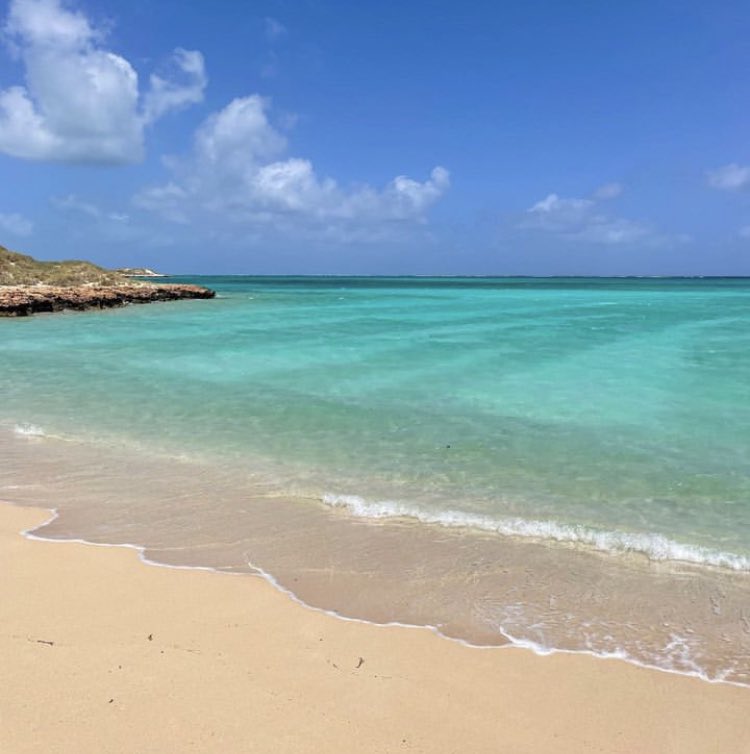 This view is all the #Motivation we need to get us through the week! 😍

📍 Osprey Bay Campground, Cape Range National Park, WA 
📸: @onehappybunch

#friendsofjayco #teamjayco #jaycoaustralia #letsgojayco #caravanningaustralia #australianroadtrip #aussietravel #familycaravanning