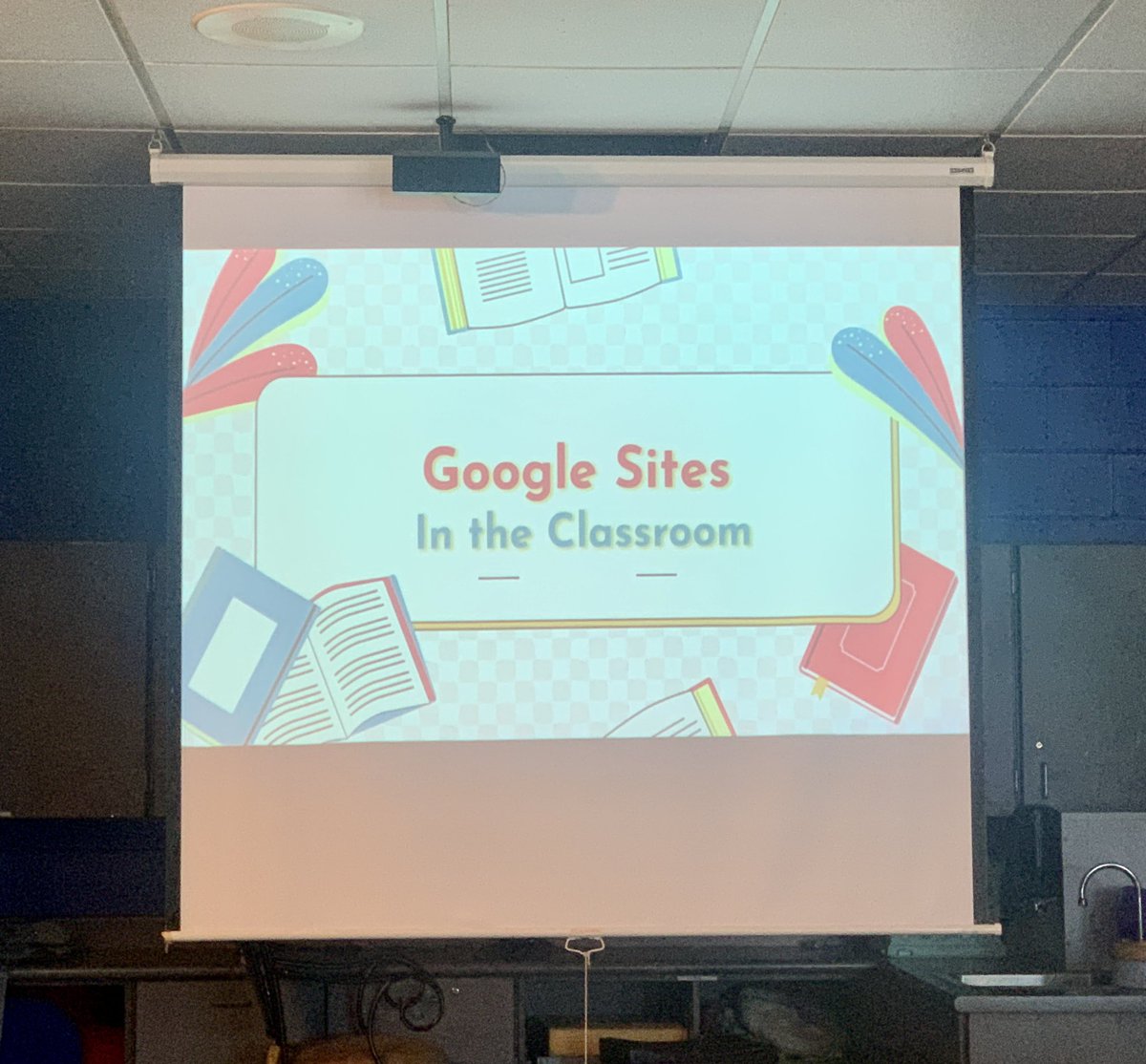 Got the privilege of teaching a PD session today in using Google Sites with my amazing coworker and friend @MrsBGifford where we got to show off some of the incredible work our <a href="/FHSchools/">FHSD</a> students have created! #SpartanNation #spartanstrong #wearefhsd #turpinspartanteachers
