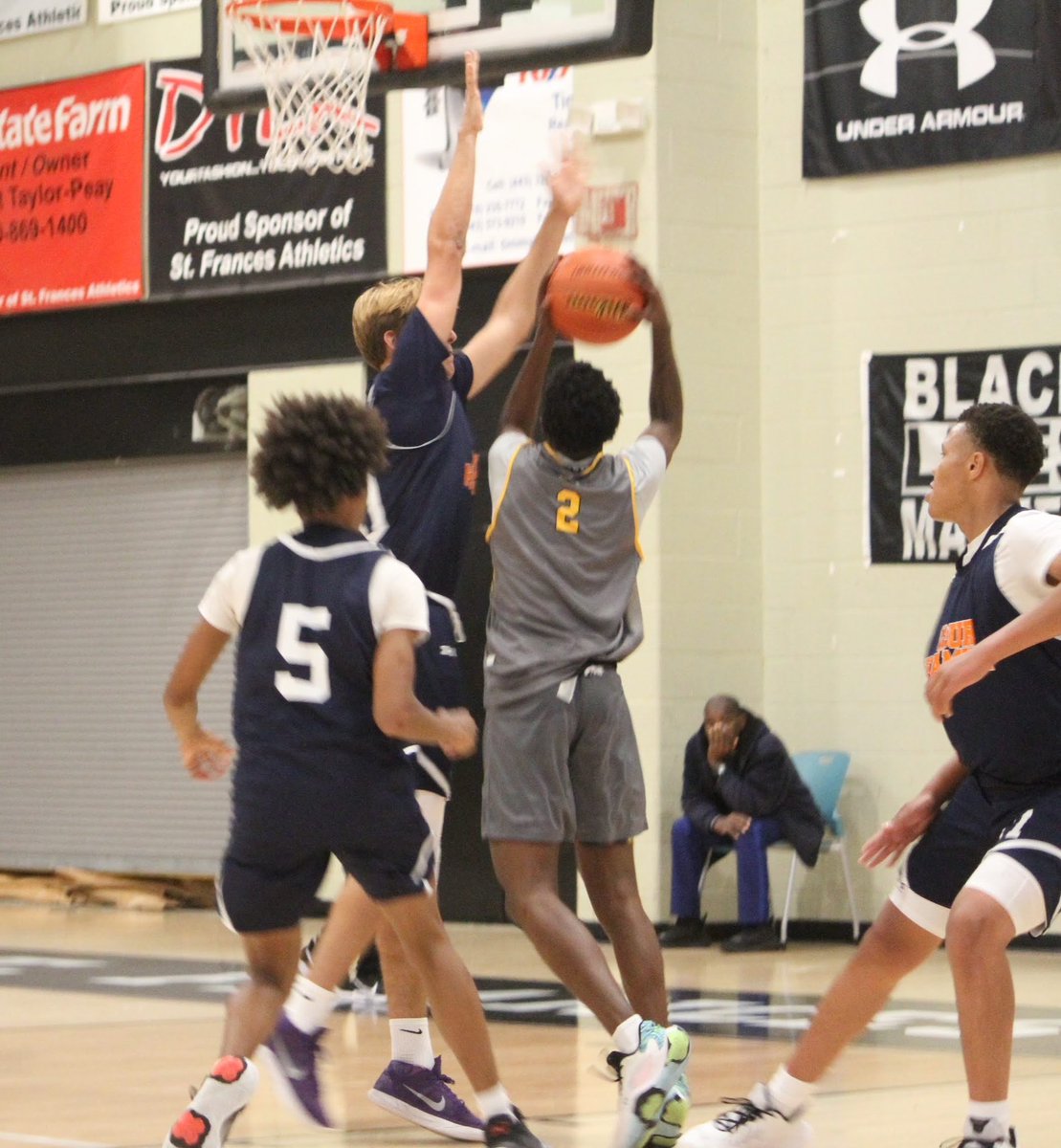 ReidGlaros's tweet photo. St. Frances Academy fall league pt. 1 https://t.co/ntukADHCot